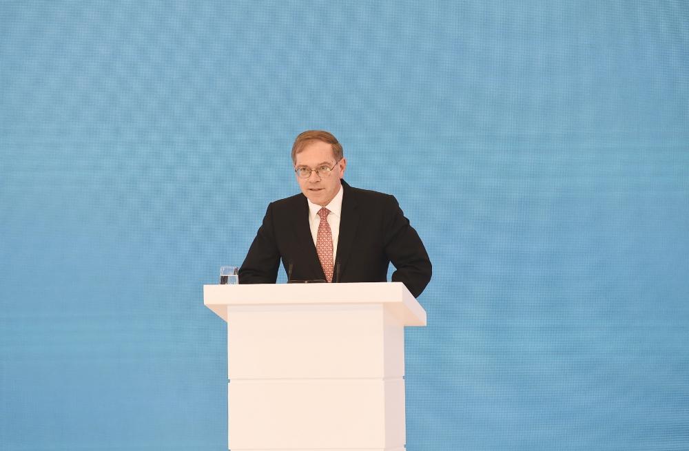 Prezident İlham Əliyev “Əsrin müqaviləsi”nin 25 illiyi və Neftçilər Günü münasibətilə keçirilən mərasimdə iştirak edib (YENİLƏNİB-6) (FOTO)