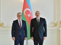 Prezident İlham Əliyev Xorvatiyanın Azərbaycanda yeni təyin olunmuş səfirinin etimadnaməsini qəbul edib (FOTO) (YENİLƏNİB)