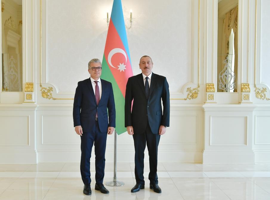 Prezident İlham Əliyev Xorvatiyanın Azərbaycanda yeni təyin olunmuş səfirinin etimadnaməsini qəbul edib (FOTO) (YENİLƏNİB)