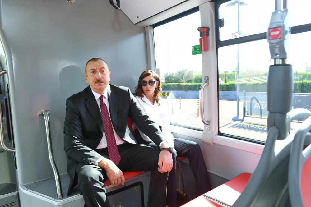 Prezident İlham Əliyev və birinci xanım Mehriban Əliyeva Bakı Nəqliyyat Agentliyinin “Koroğlu” Nəqliyyat Mübadilə Mərkəzinin açılışında iştirak ediblər (FOTO) (YENİLƏNİB)