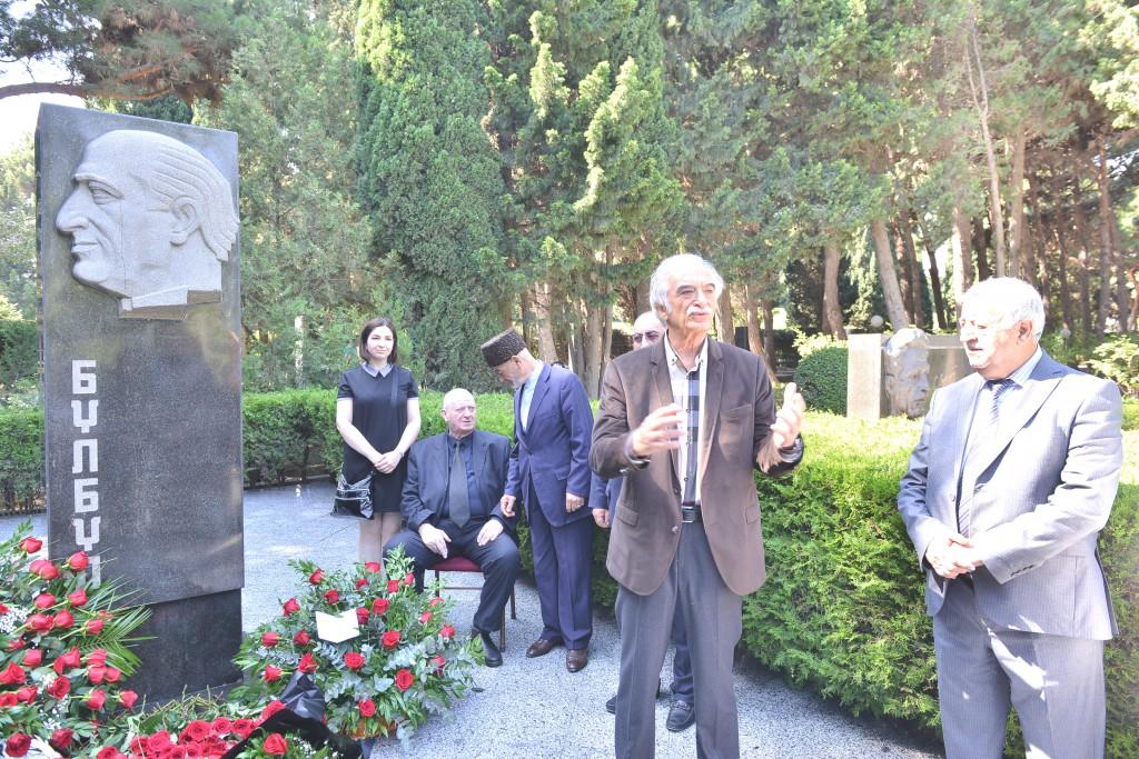 Görkəmli opera müğənnisi Bülbülün xatirəsi yad olunub (FOTO)