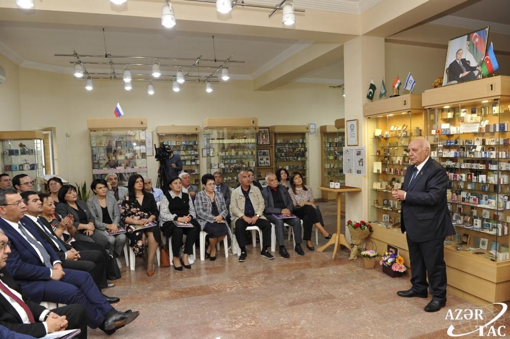 Azərbaycanın Birinci vitse-prezidenti Mehriban Əliyevaya həsr olunmuş miniatür kitabın təqdimatı keçirilib (FOTO)