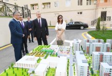 Prezident İlham Əliyev və birinci xanım Mehriban Əliyeva məcburi köçkünlər üçün salınmış “Qobu Park-2” yaşayış kompleksinin açılışında iştirak ediblər (FOTO) (YENİLƏNİB-2)