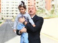 Prezident İlham Əliyev və birinci xanım Mehriban Əliyeva məcburi köçkünlər üçün salınmış “Qobu Park-2” yaşayış kompleksinin açılışında iştirak ediblər (FOTO) (YENİLƏNİB-2)