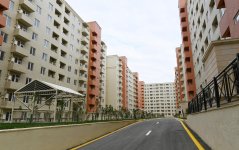 Prezident İlham Əliyev və birinci xanım Mehriban Əliyeva məcburi köçkünlər üçün salınmış “Qobu Park-2” yaşayış kompleksinin açılışında iştirak ediblər (FOTO) (YENİLƏNİB-2)