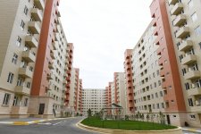 Prezident İlham Əliyev və birinci xanım Mehriban Əliyeva məcburi köçkünlər üçün salınmış “Qobu Park-2” yaşayış kompleksinin açılışında iştirak ediblər (FOTO) (YENİLƏNİB-2)