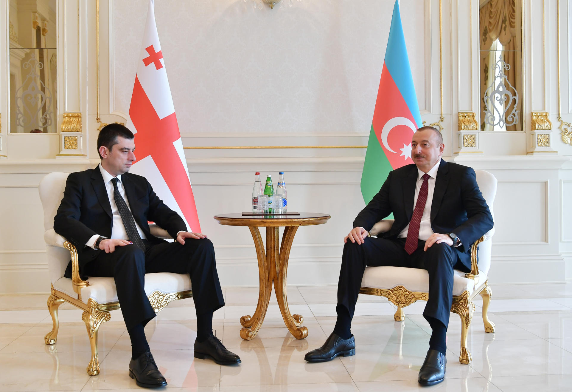 Azərbaycan Prezidenti İlham Əliyev Gürcüstanın Baş Naziri Giorgi Qaxariyanı qəbul edib (FOTO) (YENİLƏNİB)