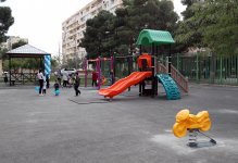 Heydər Əliyev Fondunun vitse-prezidenti Leyla Əliyeva "Bizim həyət" layihəsi çərçivəsində abadlaşdırılan növbəti həyətin açılışında iştirak edib (FOTO)