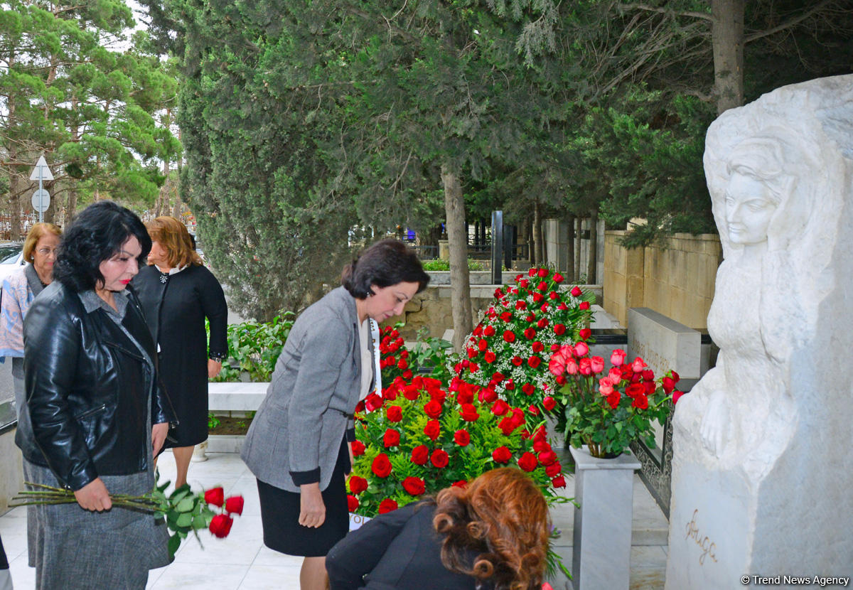 Azərbaycanın görkəmli şərqşünas alimi Aida İmanquliyevanın 80 illik yubileyi münasibətilə xatirəsi anılıb (FOTO)