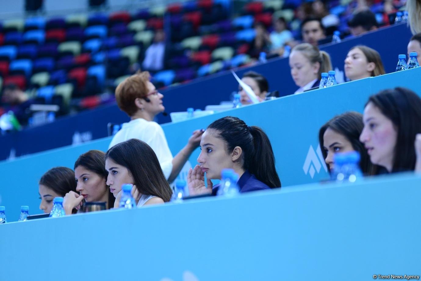 Bədii gimnastika üzrə 26-cı Azərbaycan və Bakı birinciliyinə start verilib (FOTO)
