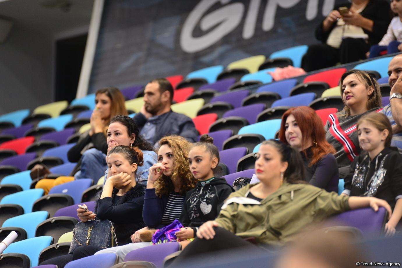 Bədii gimnastika üzrə 26-cı Azərbaycan və Bakı birinciliyinə start verilib (FOTO)