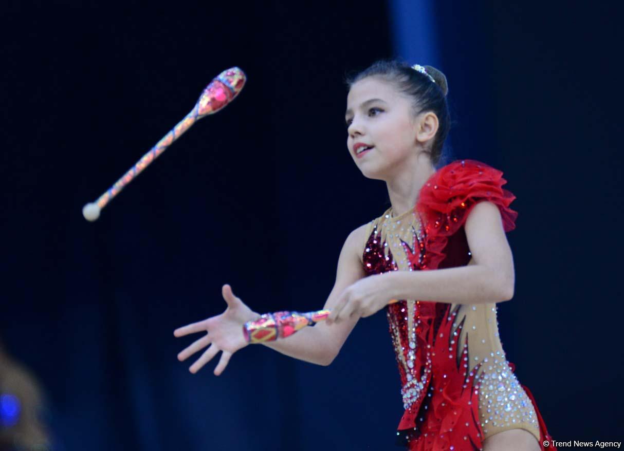 Bədii gimnastika üzrə 26-cı Azərbaycan və Bakı birinciliyinə start verilib (FOTO)