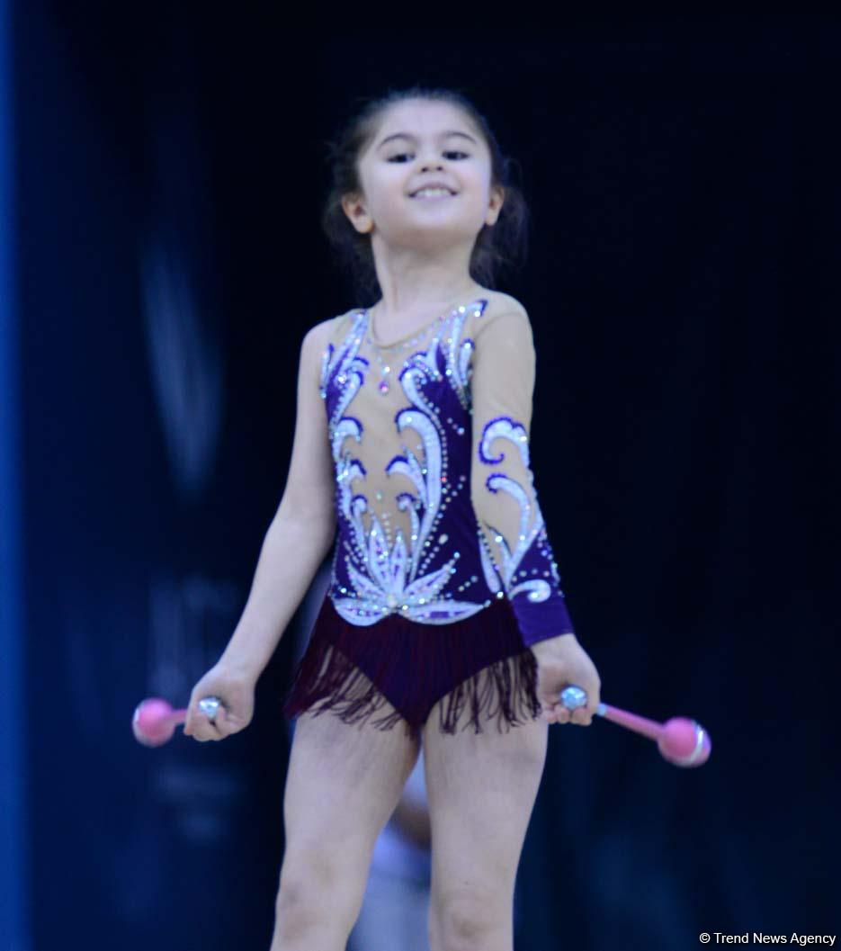 Bədii gimnastika üzrə 26-cı Azərbaycan və Bakı birinciliyinə start verilib (FOTO)