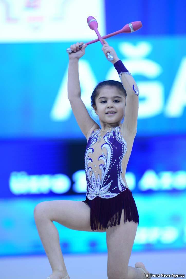 Bədii gimnastika üzrə 26-cı Azərbaycan və Bakı birinciliyinə start verilib (FOTO)