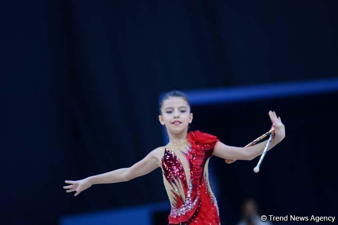 Bədii gimnastika üzrə 26-cı Azərbaycan və Bakı birinciliyinə start verilib (FOTO)