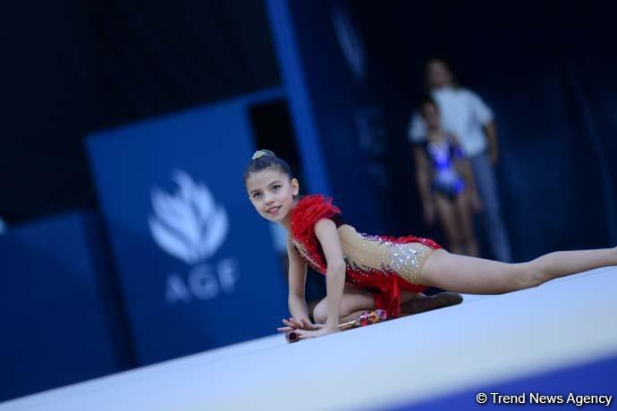 Bədii gimnastika üzrə 26-cı Azərbaycan və Bakı birinciliyinə start verilib (FOTO)