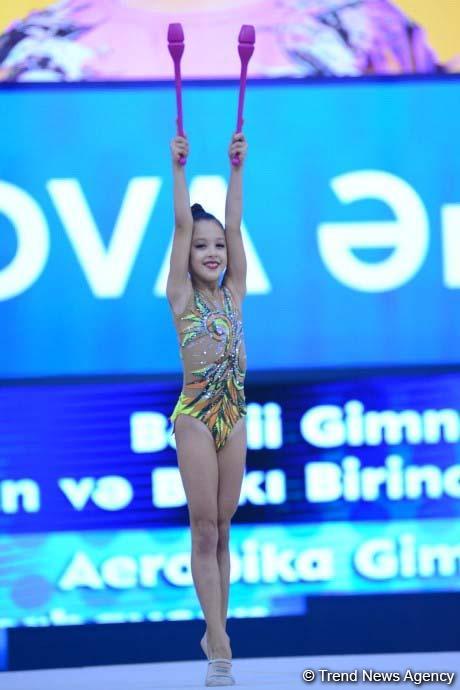 Bədii gimnastika üzrə 26-cı Azərbaycan və Bakı birinciliyinə start verilib (FOTO)