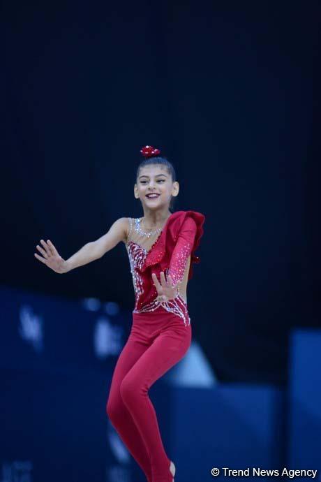 Bədii gimnastika üzrə 26-cı Azərbaycan və Bakı birinciliyinə start verilib (FOTO)