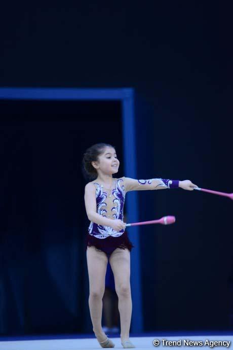 Bədii gimnastika üzrə 26-cı Azərbaycan və Bakı birinciliyinə start verilib (FOTO)