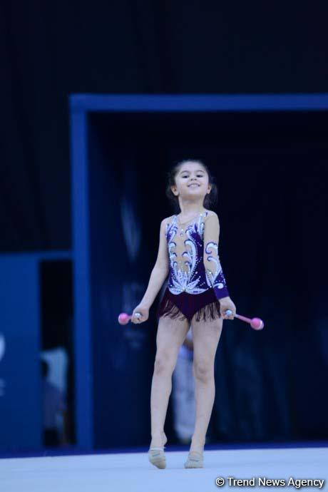 Bədii gimnastika üzrə 26-cı Azərbaycan və Bakı birinciliyinə start verilib (FOTO)