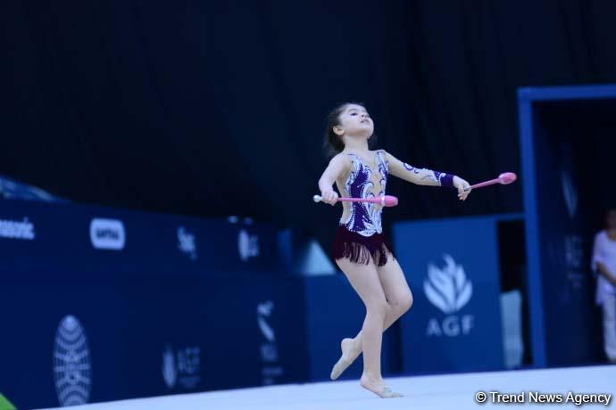 Bədii gimnastika üzrə 26-cı Azərbaycan və Bakı birinciliyinə start verilib (FOTO)