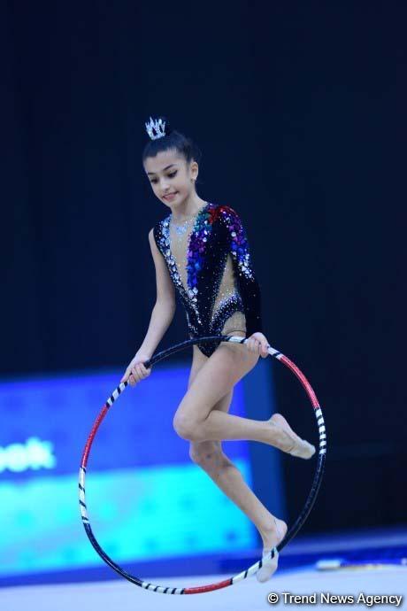 Bədii gimnastika üzrə 26-cı Azərbaycan və Bakı birinciliyinə start verilib (FOTO)