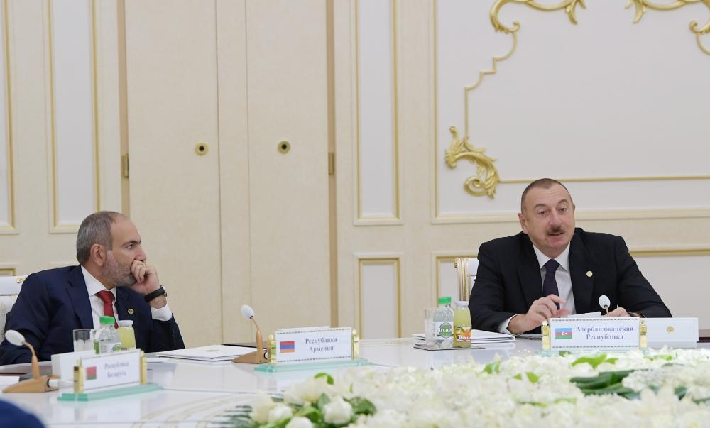 Prezident İlham Əliyev Aşqabadda MDB Dövlət Başçıları Şurasının məhdud tərkibdə iclasında iştirak edib (FOTO) (YENİLƏNİB-2)