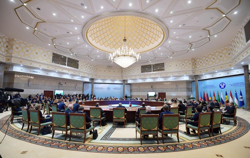 Prezident İlham Əliyev Aşqabadda MDB Dövlət Başçıları Şurasının geniş tərkibdə iclasında iştirak edib (FOTO) (YENİLƏNİB)