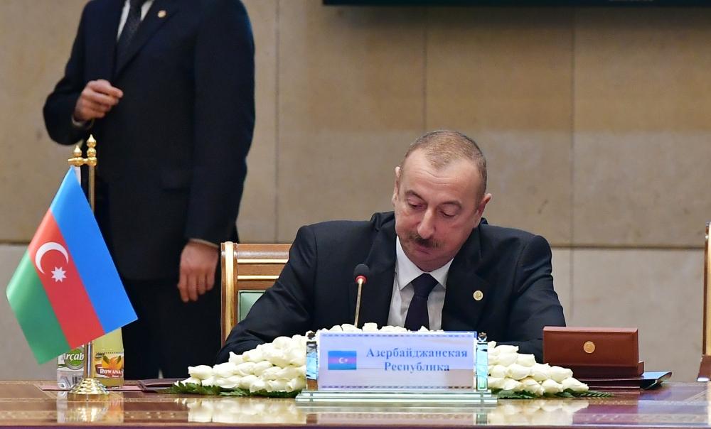 Prezident İlham Əliyev Aşqabadda MDB Dövlət Başçıları Şurasının geniş tərkibdə iclasında iştirak edib (FOTO) (YENİLƏNİB)