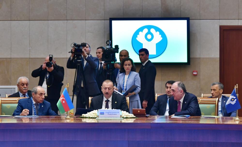 Prezident İlham Əliyev Aşqabadda MDB Dövlət Başçıları Şurasının geniş tərkibdə iclasında iştirak edib (FOTO) (YENİLƏNİB)