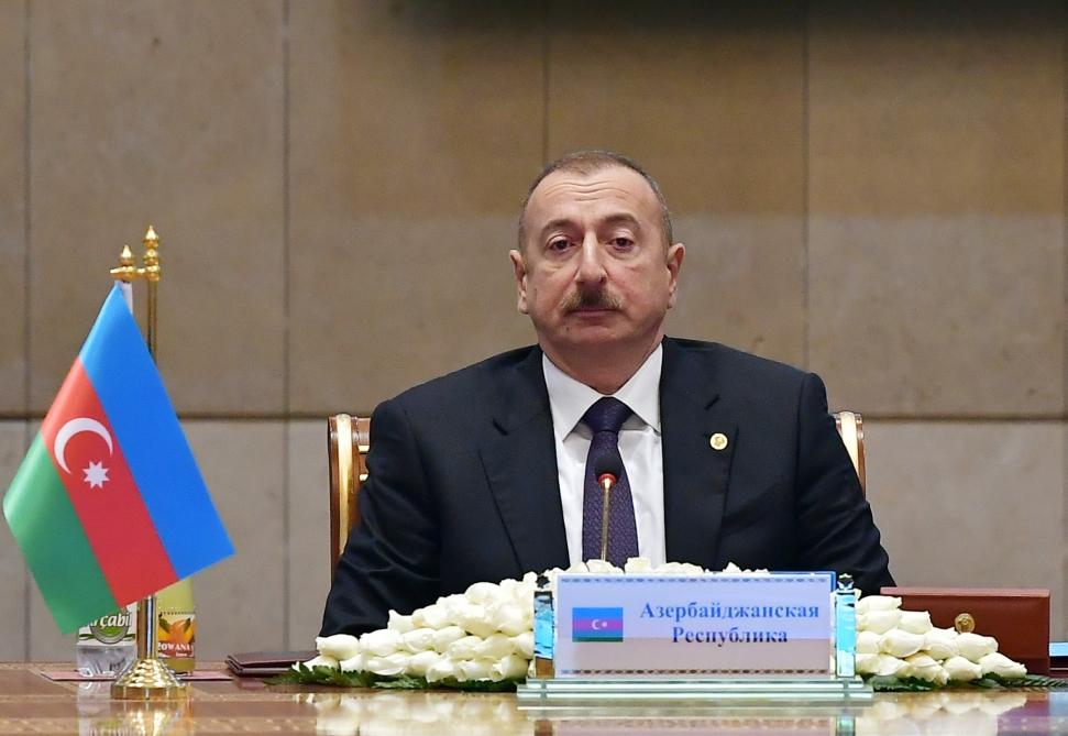 Prezident İlham Əliyev Aşqabadda MDB Dövlət Başçıları Şurasının geniş tərkibdə iclasında iştirak edib (FOTO) (YENİLƏNİB)