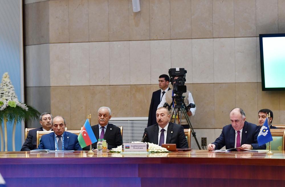 Prezident İlham Əliyev Aşqabadda MDB Dövlət Başçıları Şurasının geniş tərkibdə iclasında iştirak edib (FOTO) (YENİLƏNİB)
