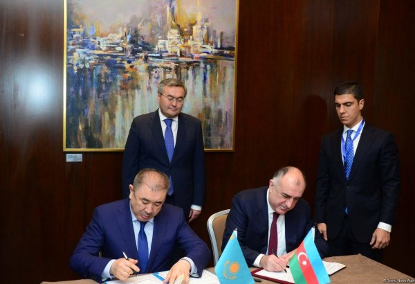 Azərbaycan və Qazaxıstan arasında vizasız rejim qaydaları dəyişdi (FOTO)