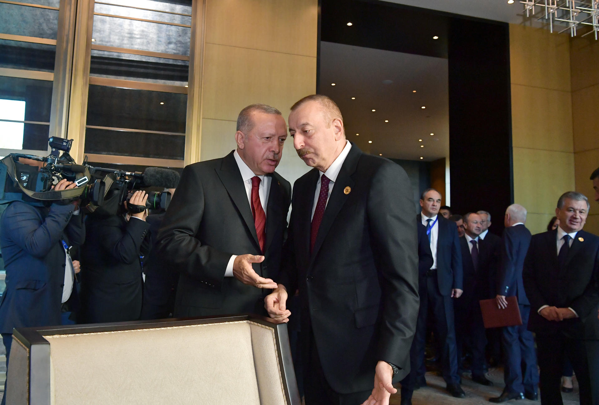 Prezident İlham Əliyev Bakıda Türkdilli Dövlətlərin Əməkdaşlıq Şurasının VII Zirvə Görüşündə iştirak edib (FOTO) (YENİLƏNİB-2)