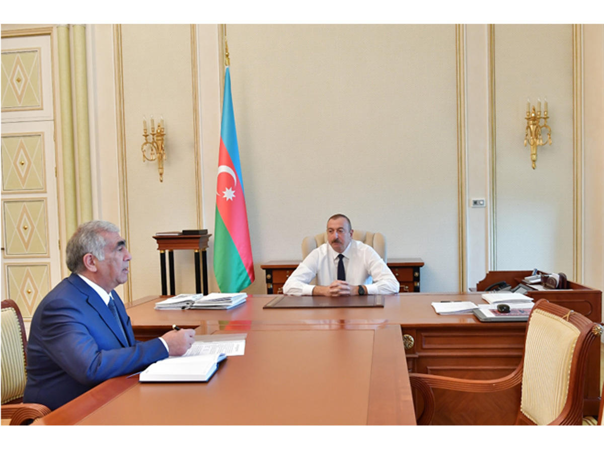 Prezident İlham Əliyev Azərbaycan Avtomobil Yolları Dövlət Agentliyinin idarə heyətinin sədrini qəbul edib (FOTO) (YENİLƏNİB)