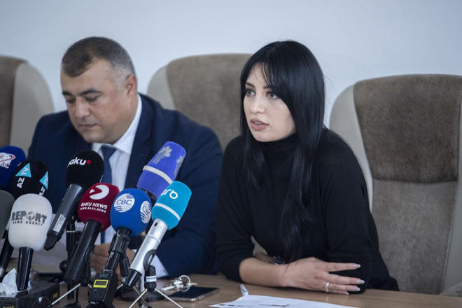 Leyla Məmmədova: Yarmarka kənarda satılan balların qiymətinə də təsir edib