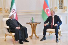 Azərbaycan Prezidenti İlham Əliyev ilə İran Prezidenti Həsən Ruhaninin görüşü olub (FOTO) (YENİLƏNİB)
