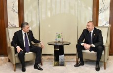 Azərbaycan Prezidenti İlham Əliyevin Türkmənistan Prezidenti Qurbanqulu Berdiməhəmmədov ilə görüşü olub (FOTO) (YENİLƏNİB)