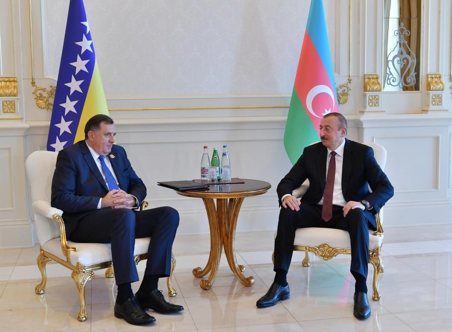 Prezident İlham Əliyev Bosniya və Herseqovinanın Rəyasət Heyətinin Sədri Milorad Dodik ilə görüşüb (FOTO) (YENİLƏNİB)