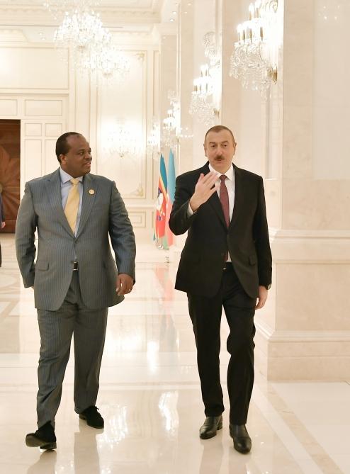 Prezident İlham Əliyev Esvatininin Kralı Əlahəzrət III Msvati ilə görüşüb (FOTO)