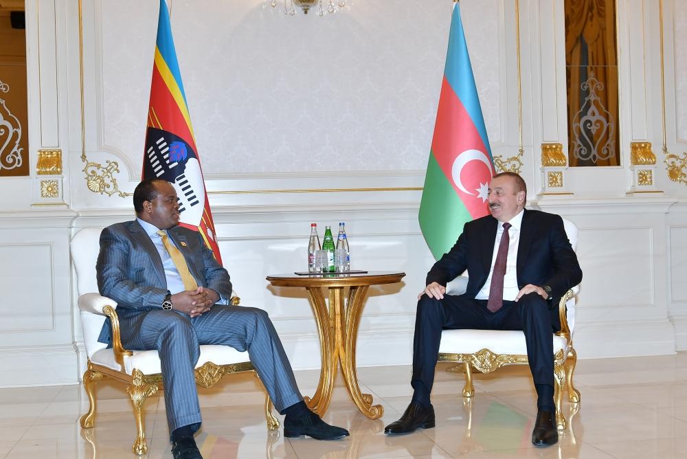 Prezident İlham Əliyev Esvatininin Kralı Əlahəzrət III Msvati ilə görüşüb (FOTO)