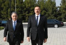 Prezident İlham Əliyev Ağdaşda ümummilli lider Heydər Əliyevin abidəsini ziyarət edib (FOTO) (YENİLƏNİB)