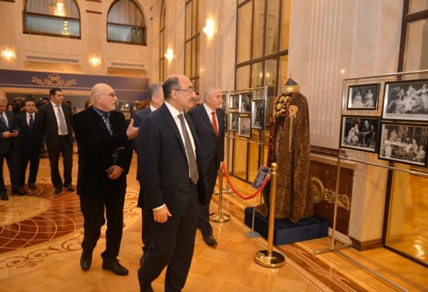Milli Dram Teatrına dövlət statusu verilməsinin 100 illiyi təntənə ilə qeyd edilib (FOTO)