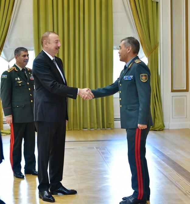 Prezident İlham Əliyev MDB Müdafiə Nazirləri Şurasının iclasının iştirakçılarını qəbul edib (FOTO) (YENİLƏNİB)