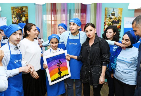 Mehriban Əliyeva bizə uşaqlarımızın daha yaxşı gələcəyi üçün inam bəxş etdi - Autizm sindromlu uşaqlar üçün reabilitasiya Mərkəzindən reportaj (FOTO/VİDEO)
