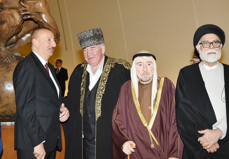 Azərbaycan Prezidenti İlham Əliyevin adından Dünya dini liderlərinin II Bakı Sammitinin iştirakçılarının şərəfinə ziyafət verilib (FOTO)