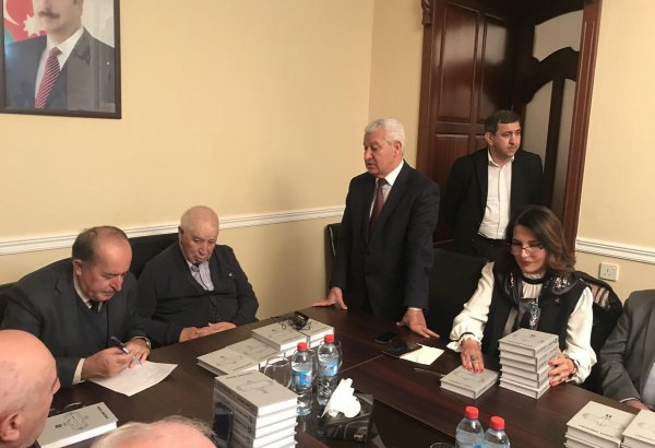 Şair, yazıçı-publisist, ictimai xadim Qənbər Şəmşiroğlunun çoxcildli kitablarının təqdimatı keçirilib (FOTO)