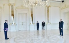 Azərbaycan Prezidenti İlham Əliyev İordaniyanın yeni təyin olunmuş səfirinin etimadnaməsini qəbul edib (FOTO) (YENİLƏNİB)