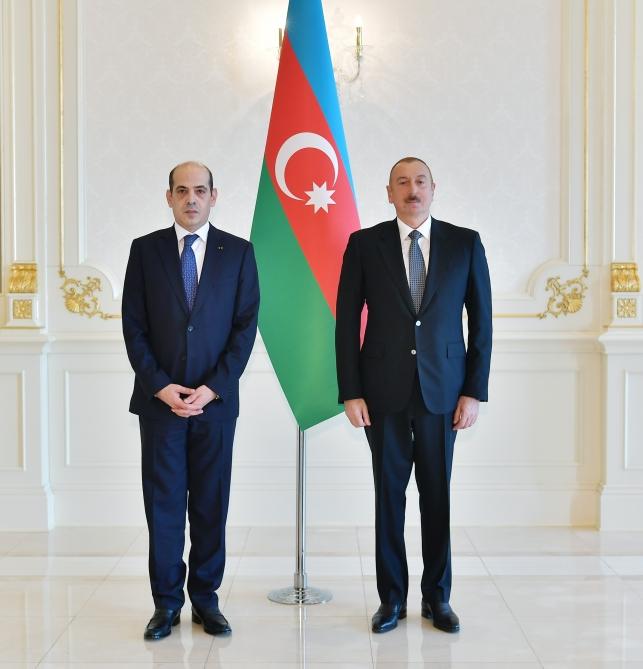 Azərbaycan Prezidenti İlham Əliyev İordaniyanın yeni təyin olunmuş səfirinin etimadnaməsini qəbul edib (FOTO) (YENİLƏNİB)