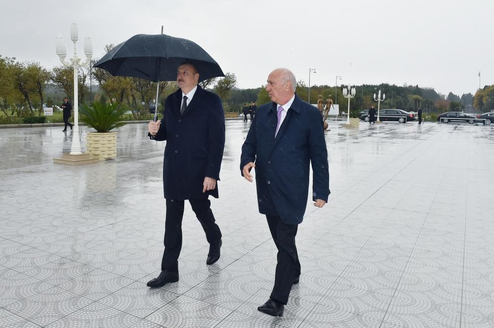 Prezident İlham Əliyev Sumqayıt Bulvar Kompleksinin yeni salınmış hissəsində yaradılan şəraitlə tanış olub (FOTO) (YENİLƏNİB)